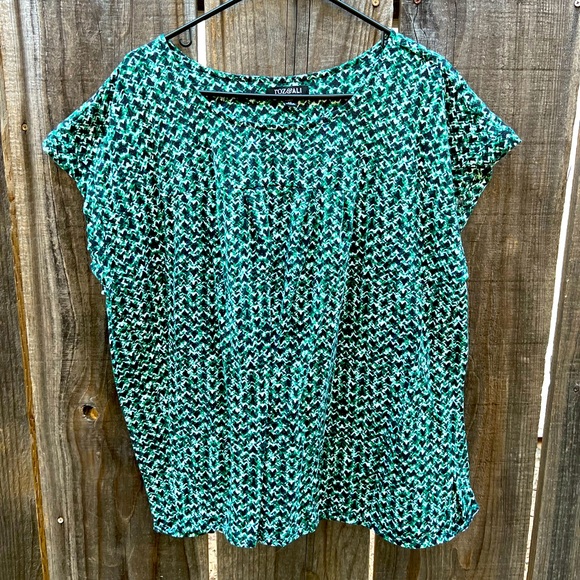 Roz & Ali green, black & white printed blouse - Picture 1 of 5